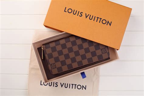 come riconoscere portafoglio louis vuitton originale